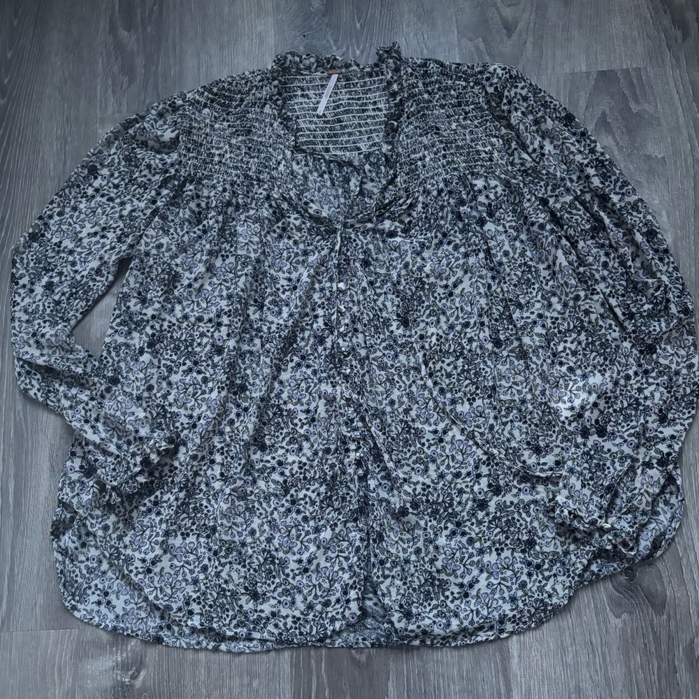 Free People Women’s Long Sleeve Floral Smocked Blouse Blue Size S